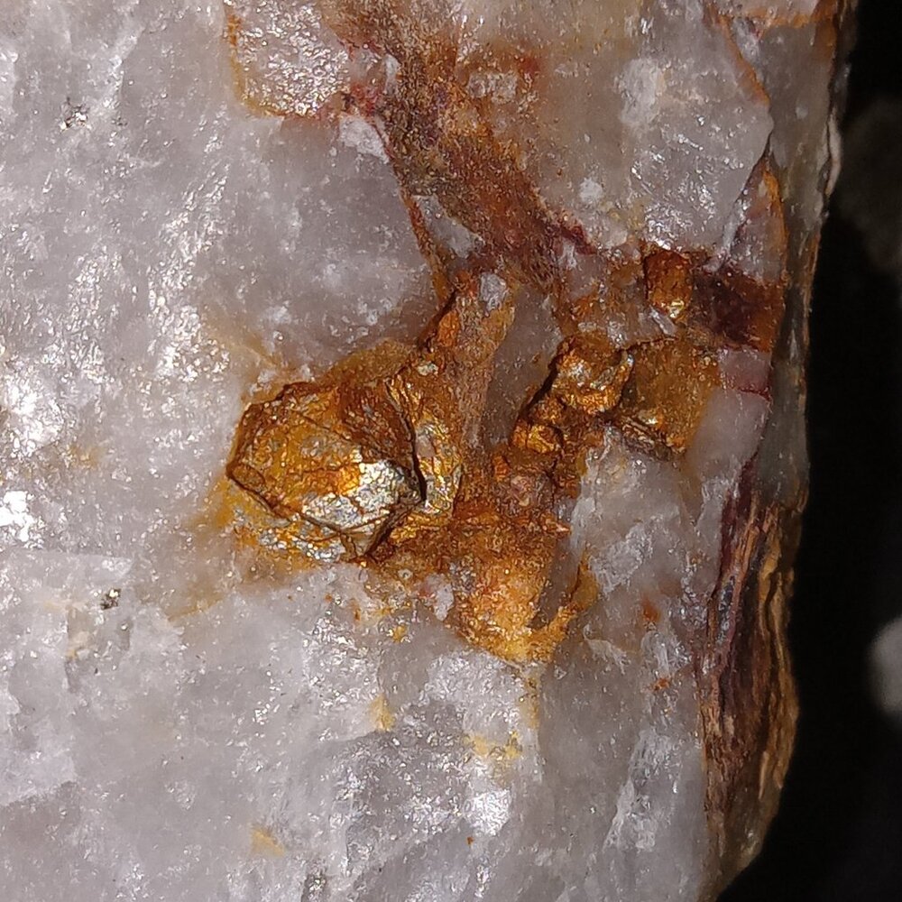 GOLD PLATINUM ORE IN QUARTZ